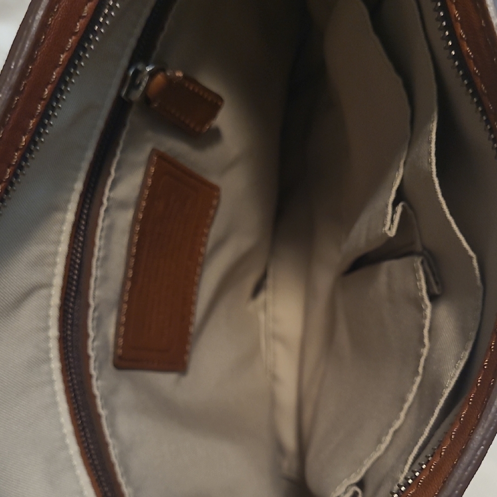 Coach Cream and Brown Messenger Bag Classic Design - Picture 3 of 5